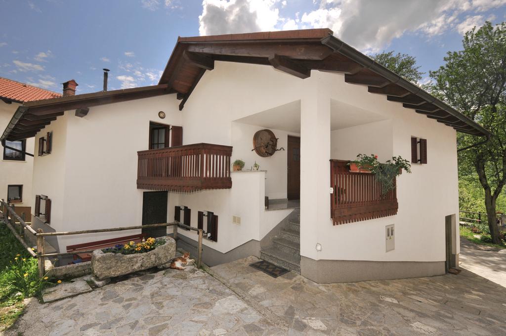 Ekoloska Turisticna Kmetija Pri Lovrcu Tolmin Exterior foto